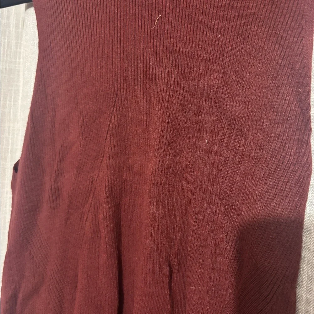 Express Ribbed Tank Top - Deep Red - Picture 2 of 3
